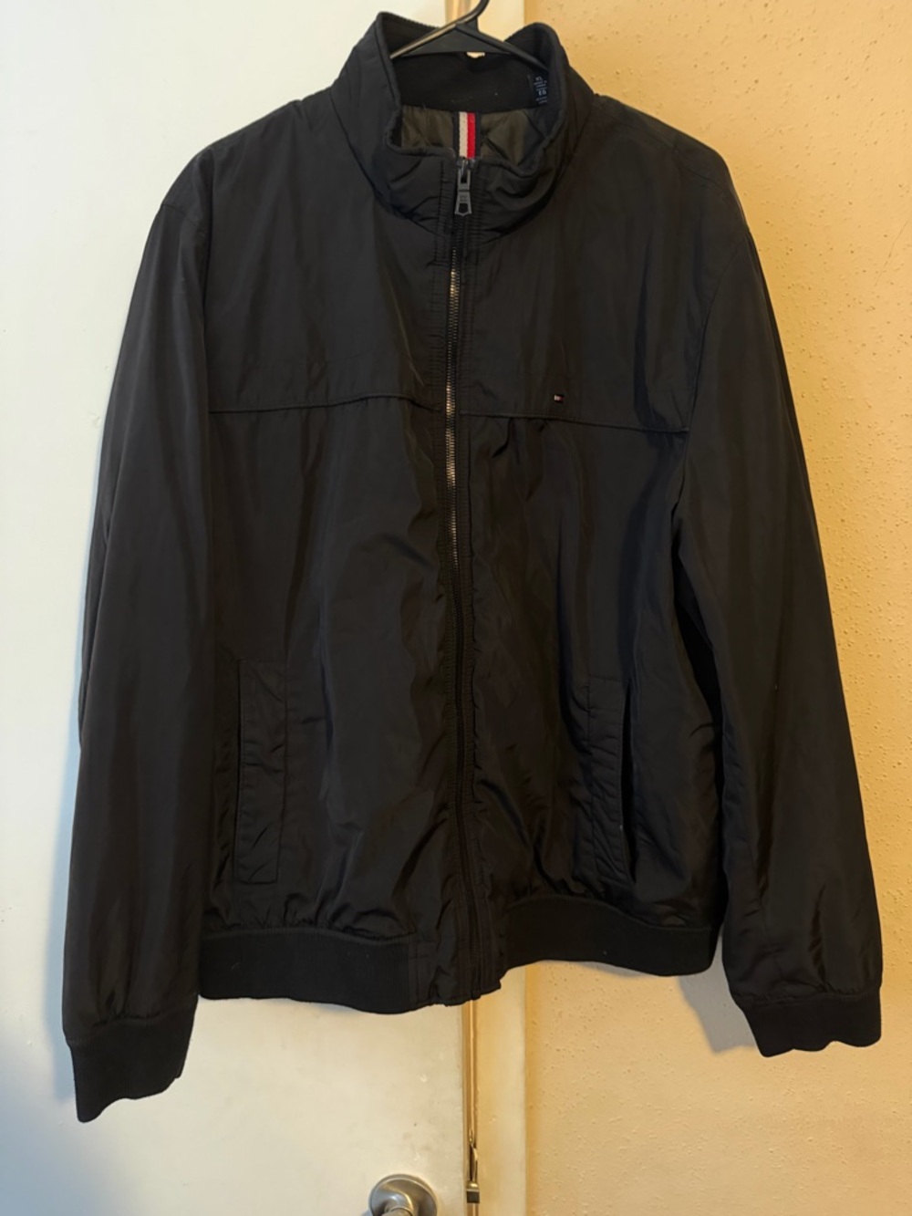 Tommy Hilfiger Bomber Jacket Sz XL Mens Black Nylon Lined Preppy Casual